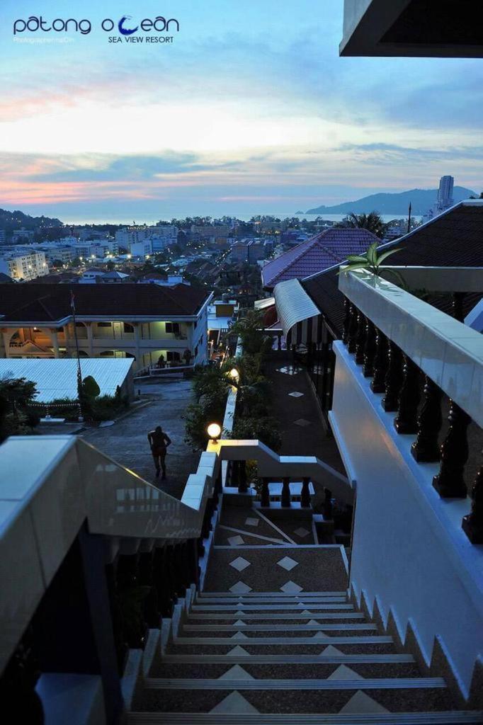 Aksarai Hotel Patong Exteriör bild