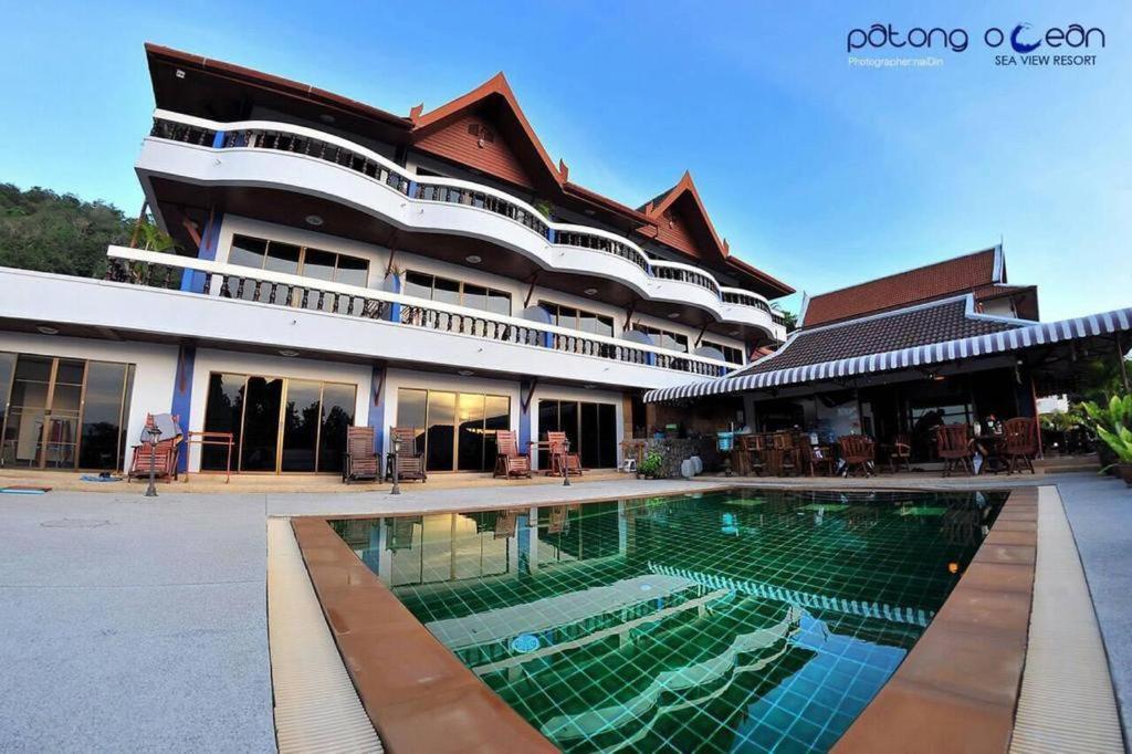 Aksarai Hotel Patong Exteriör bild