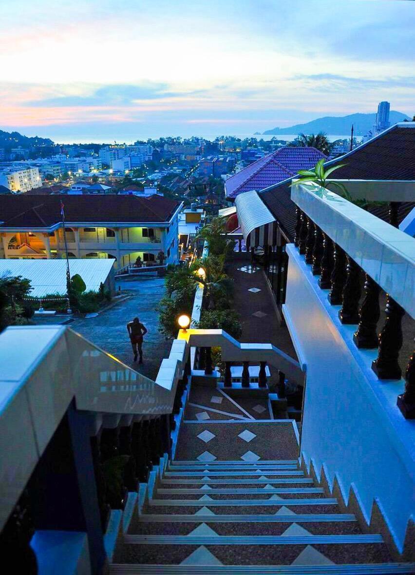 Aksarai Hotel Patong Exteriör bild